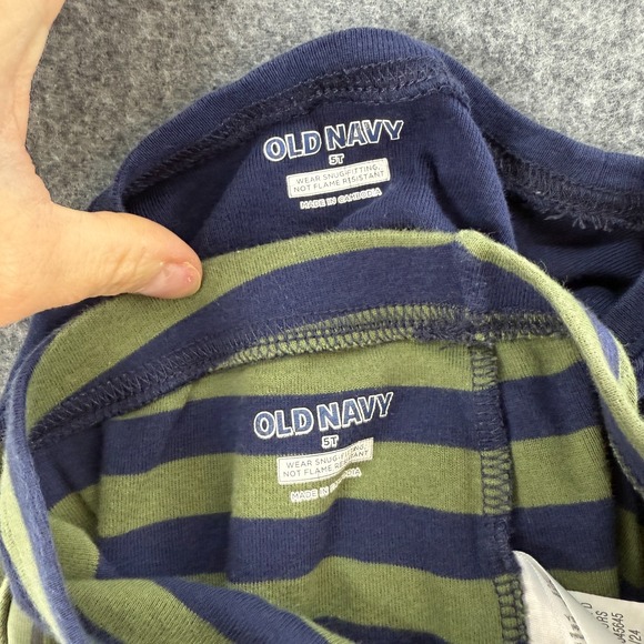 Old Navy Boys 2 piece Pajamas 5T Long Sleeve & Pant Dinosaurs Monsters Lot of 3 - Picture 14 of 15